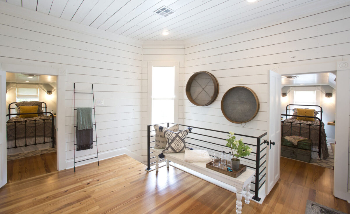A stay at Chip and Joanna Gaines' perfectly fixed-up Magnolia House | News,  Sports, Jobs - Daily Herald, image size:1200x733